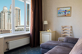Rooms and suites in Arkadia Hotel Odessa